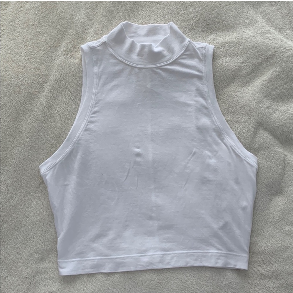 Lululemon crop tank